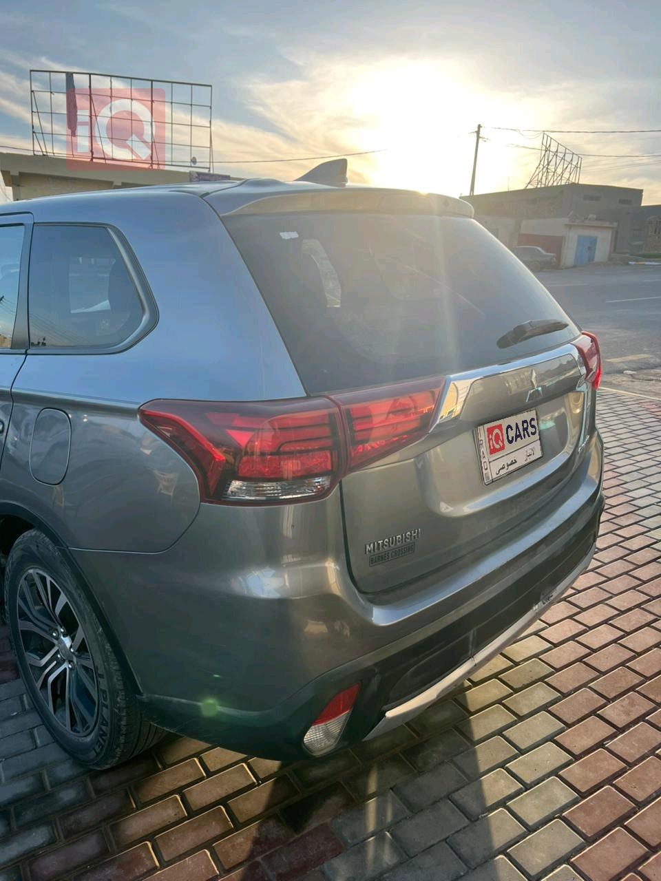 ميتسوبيشي اوتلاندر